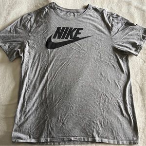 Mens X-Large Gray Nike script logo t shirt used